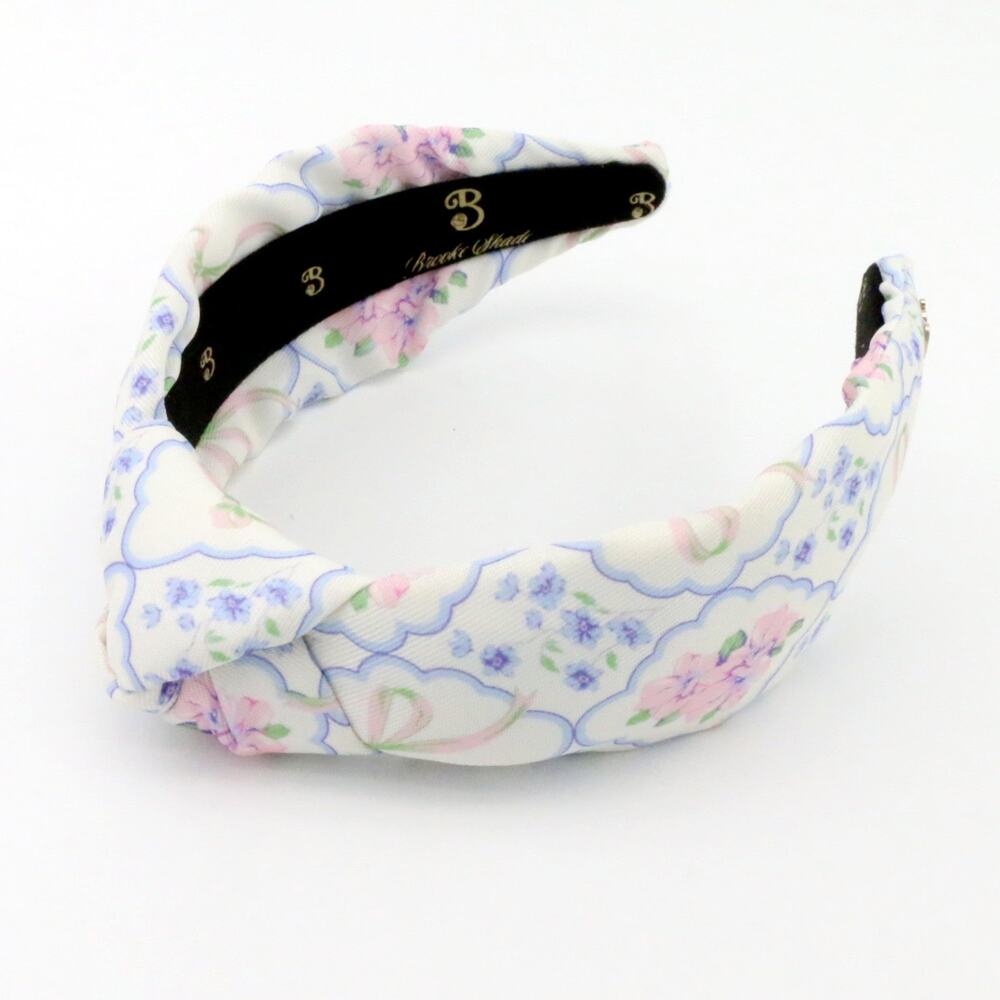The Vintage Blooms & Bows Brooke Shade Topknot